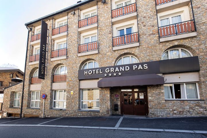 Image of Hotel Grand Pas by Nexta