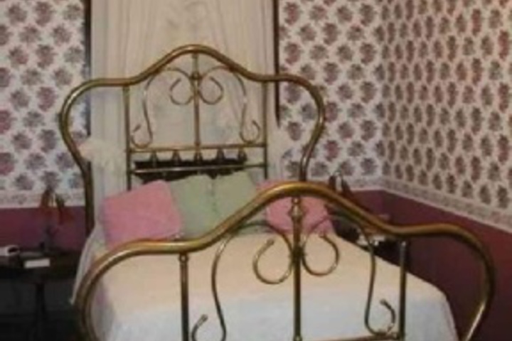 Room 179 of 240