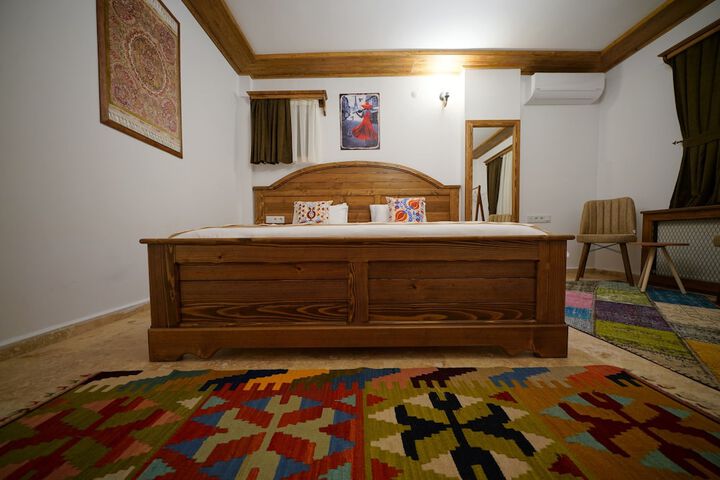 Room 15 of 51