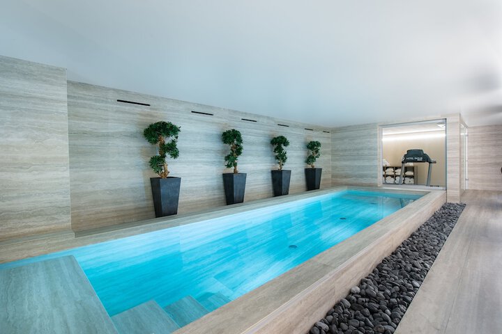 Pool 70 of 104