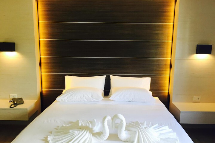 Room 9 of 29