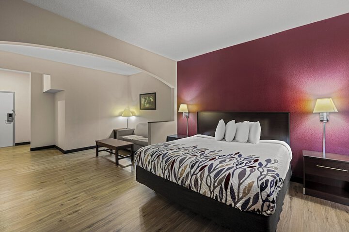 Room 5 of 35