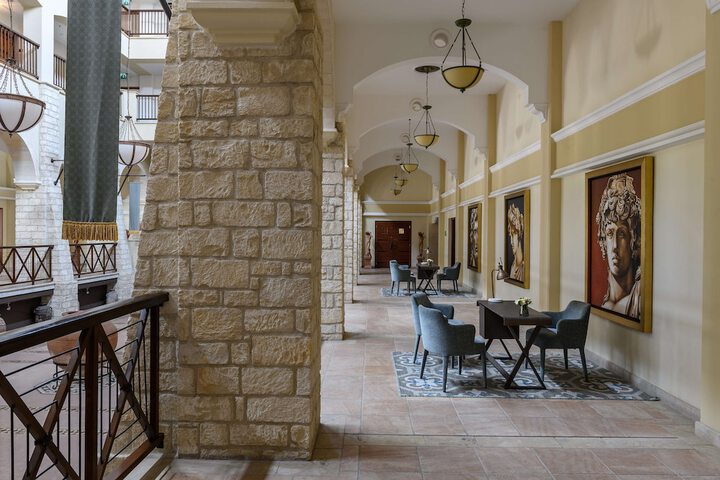 Guest Lobby
