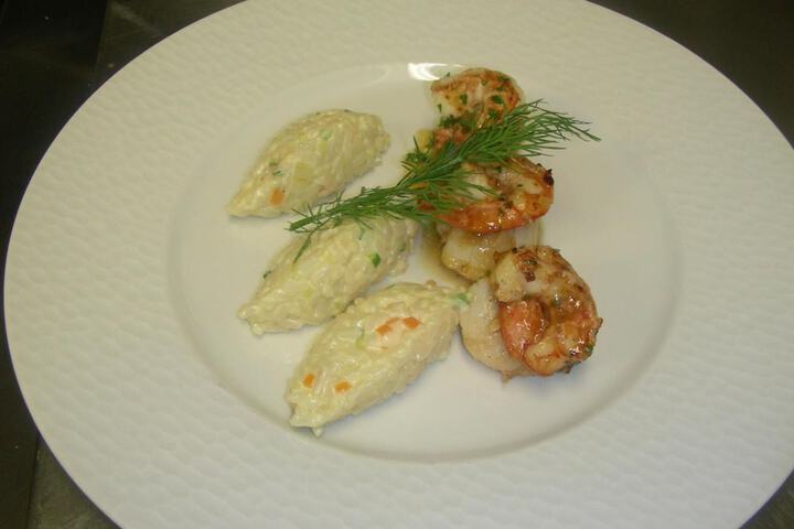 Dining 27 of 41