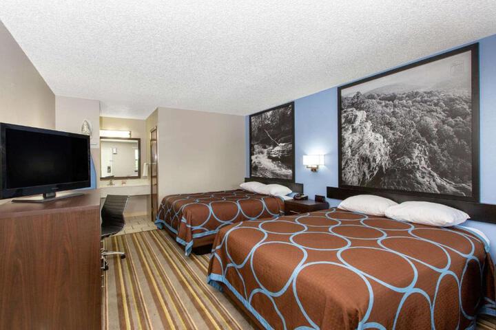 Double Accessible King Size Bed (9 of 12)