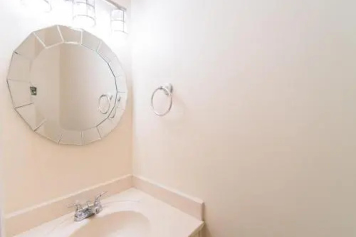 Room 7 of 22