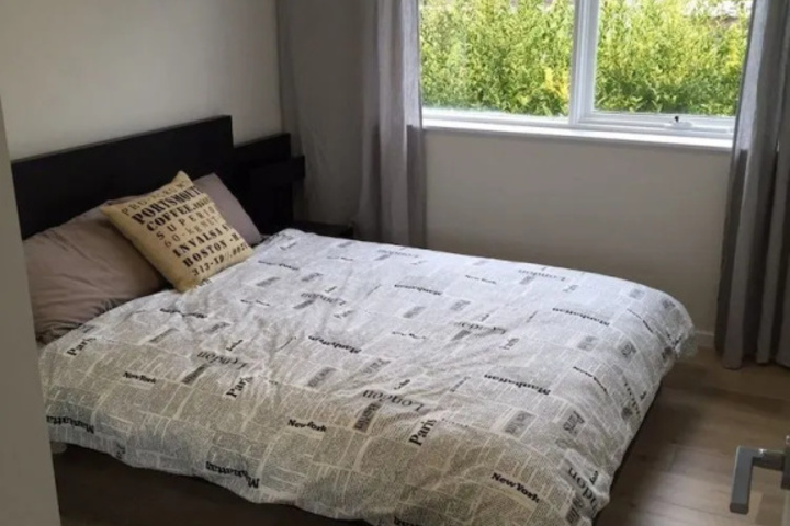 Room 4 of 15