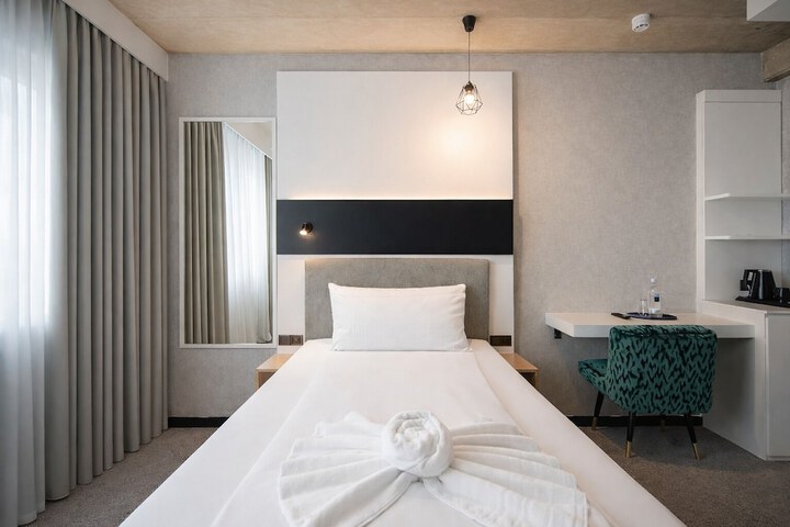 Room 13 of 59