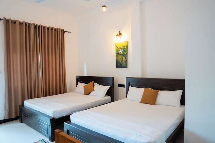 Room 4 of 6