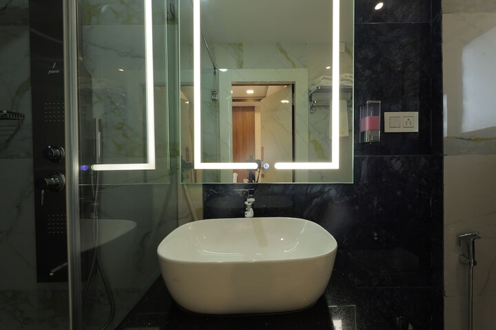 Room 75 of 140