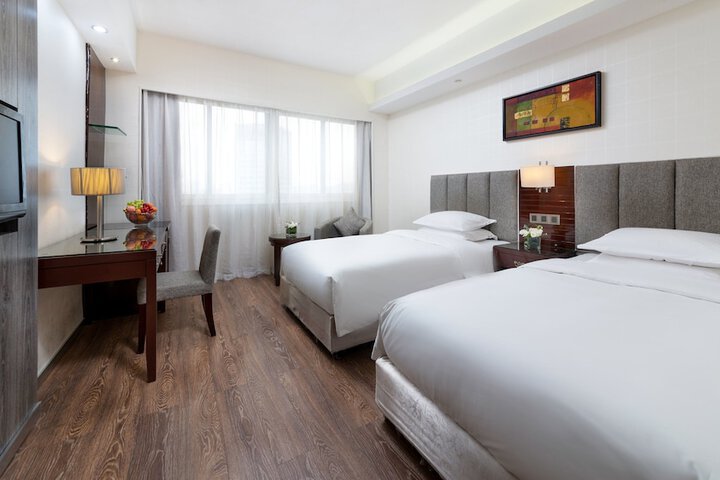 Room 15 of 130