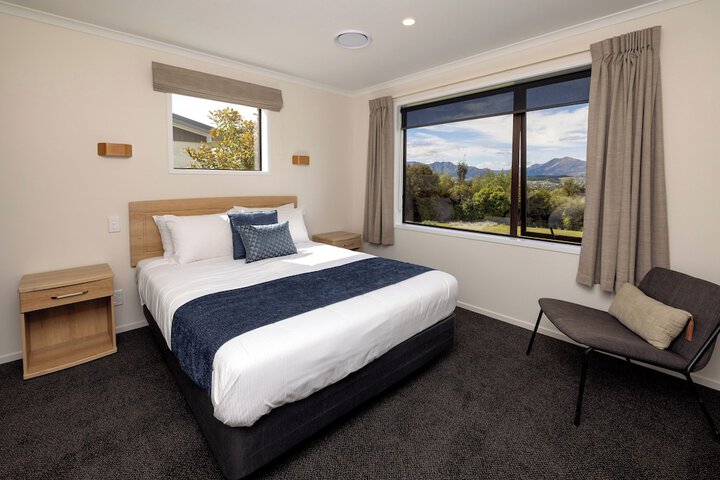 Room 22 of 170