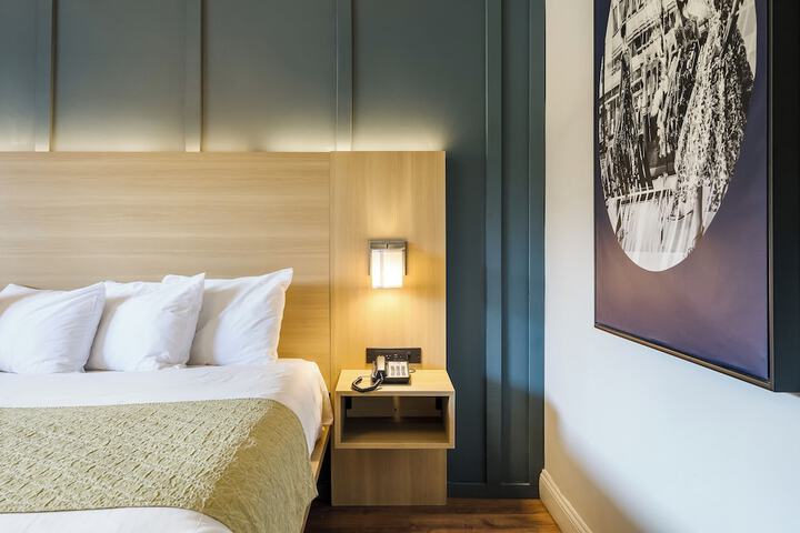 Standard | King Bed (7 of 14)