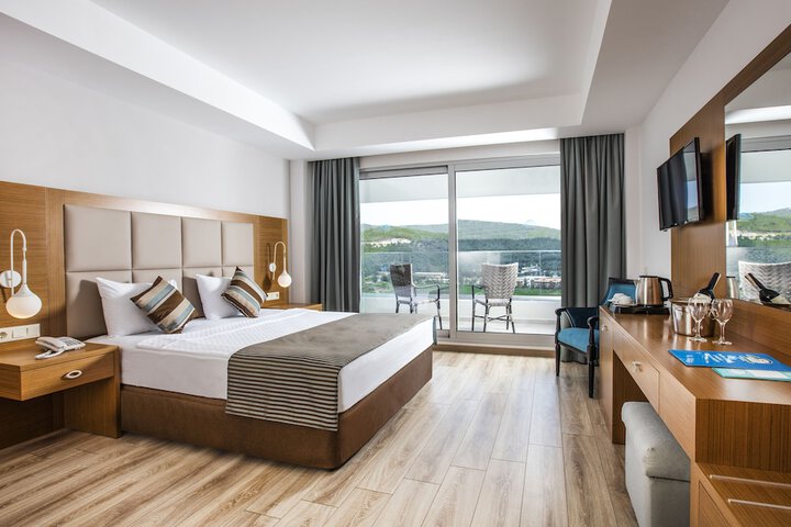 Room 15 of 76