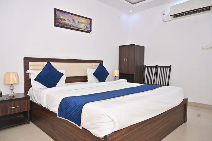 Room 16 of 27