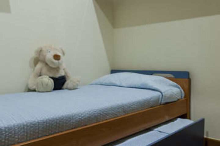 Room 6 of 28