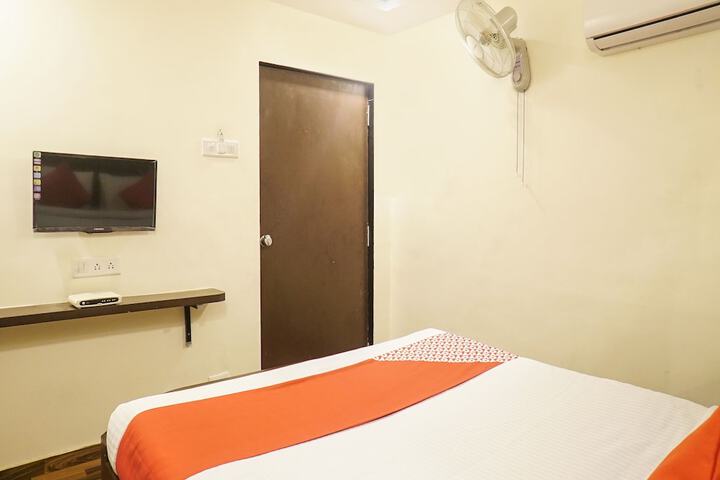 Room 14 of 18