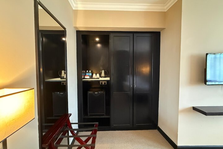 Room 49 of 97