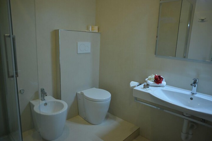 Room 43 of 50