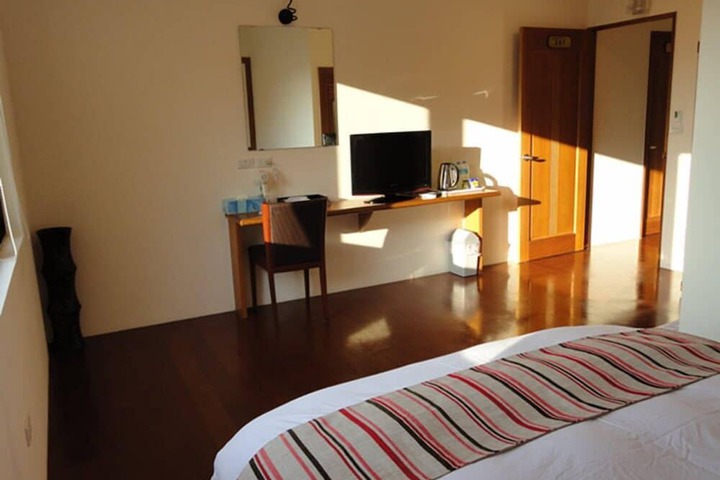 Room 3 of 12