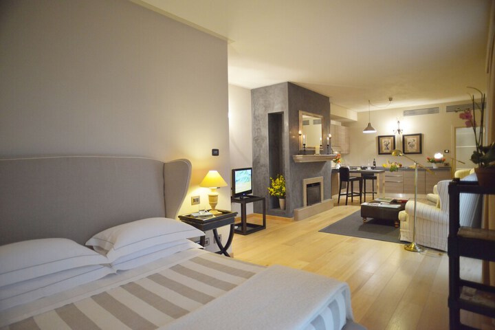 Room 16 of 216