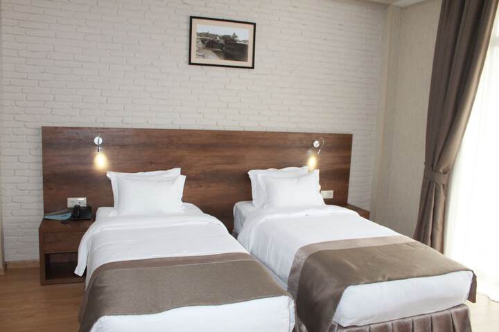 Room 3 of 45
