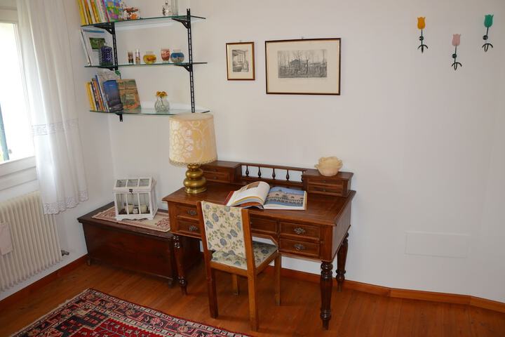 Room 7 of 20