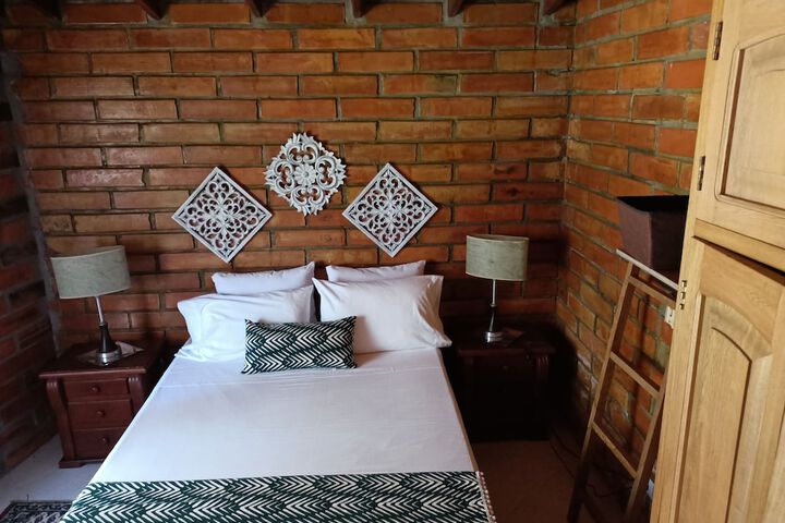 Room 5 of 20