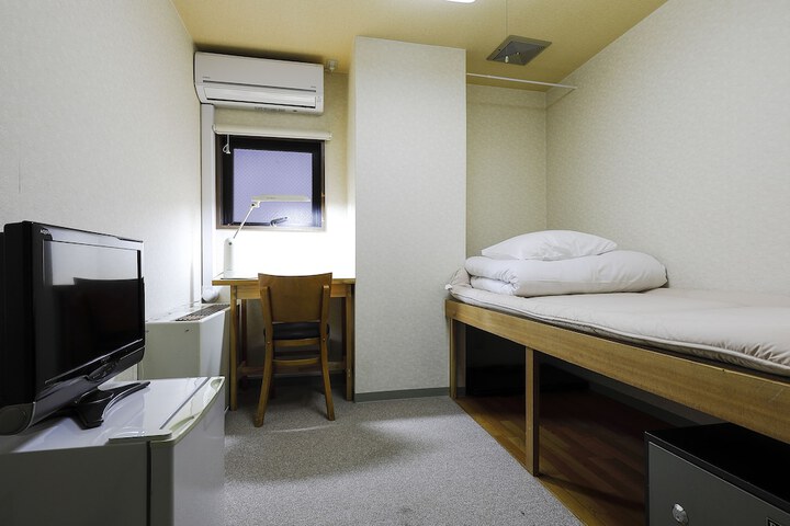 Room 9 of 52