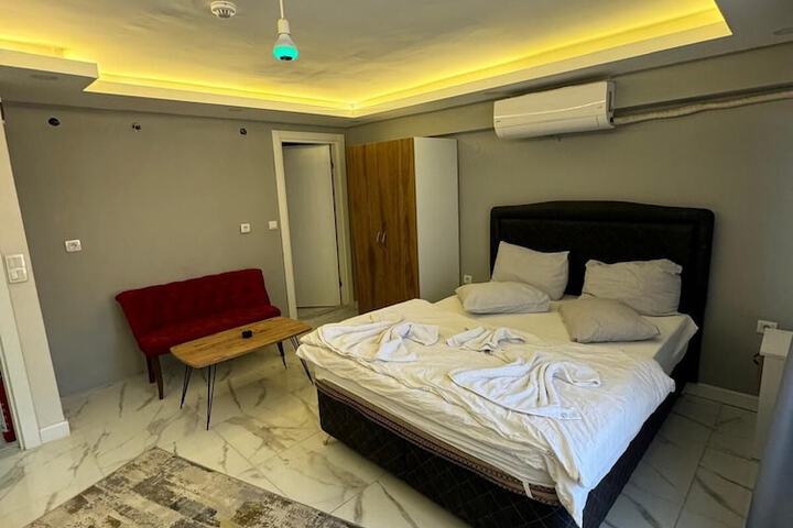Room 3 of 9
