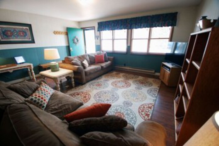 Room 11 of 24