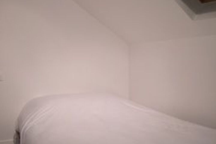 Room 32 of 112