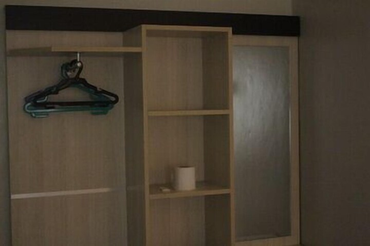 Room 71 of 94
