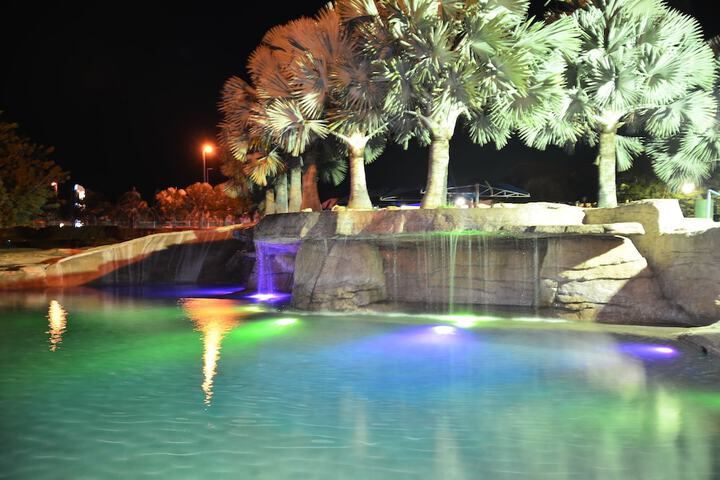 Hotel with Pool