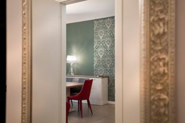 Room 10 of 36