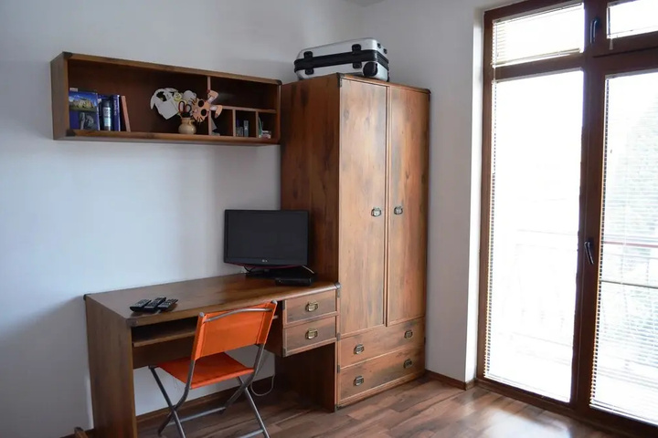 Room 5 of 13