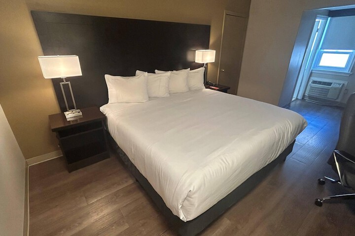 Room 41 of 72