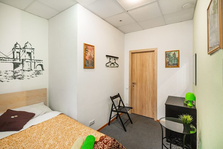 Room 12 of 19