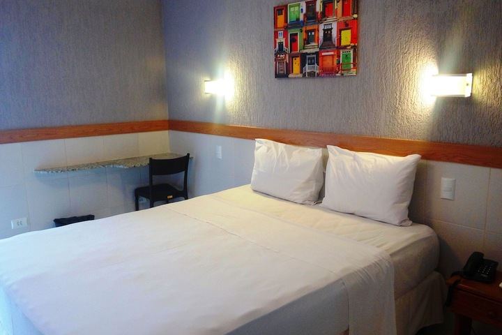 Room 5 of 52