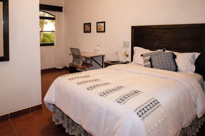Room 3 of 74