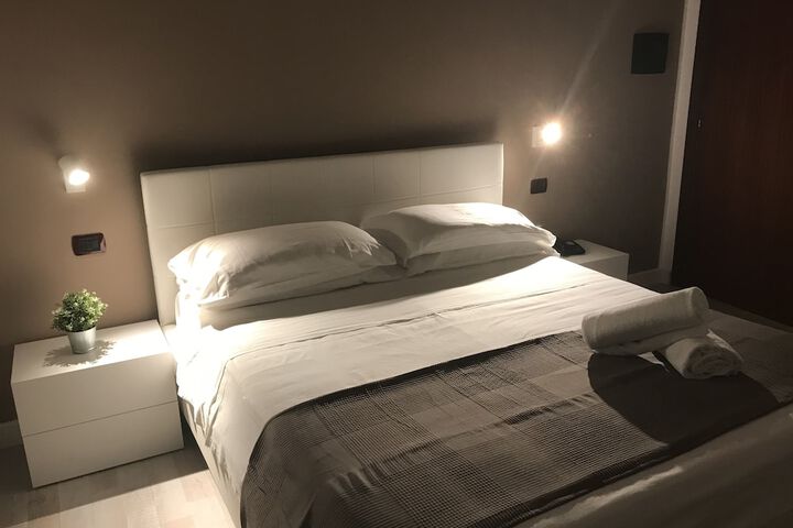 Room 3 of 51