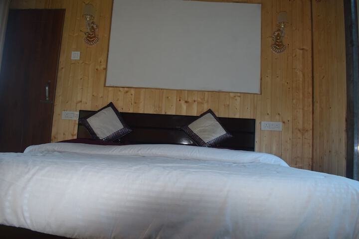 Room 25 of 70