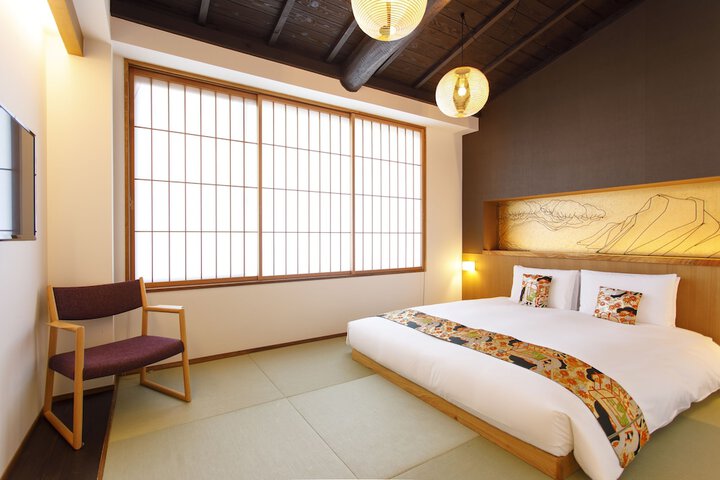 Room 8 of 52