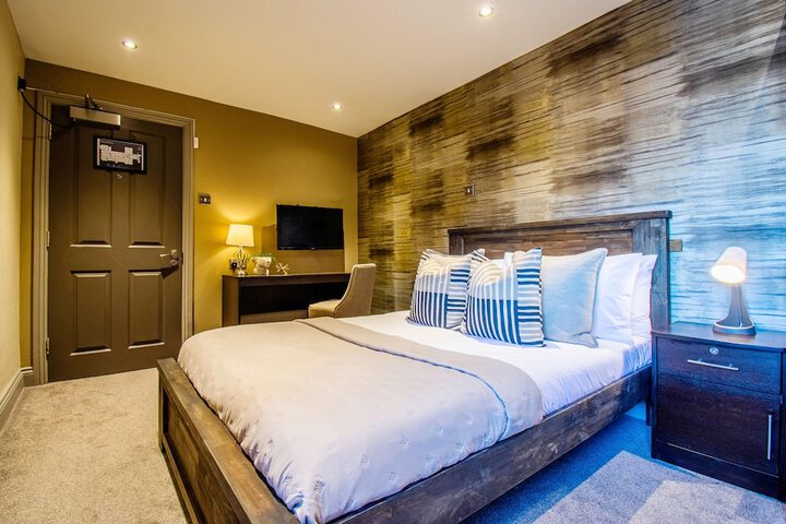 Room 44 of 92