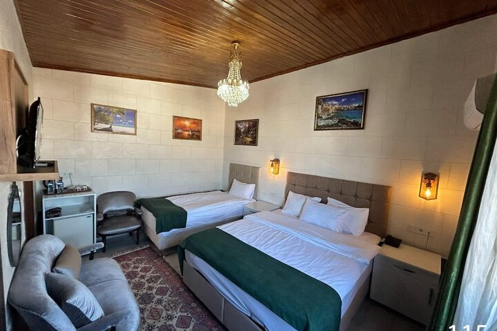 Room 27 of 91