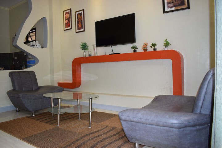 Room 12 of 37