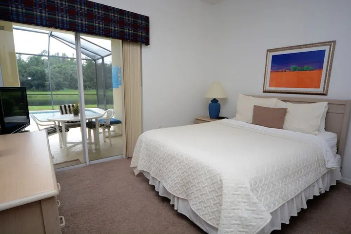 Room 5 of 22