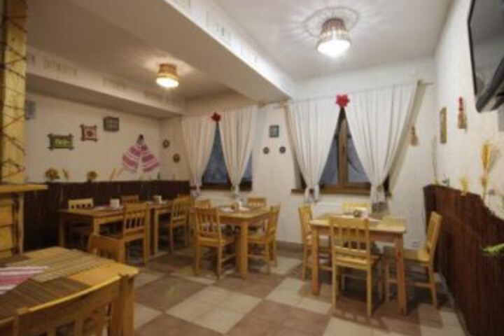 Dining 10 of 44