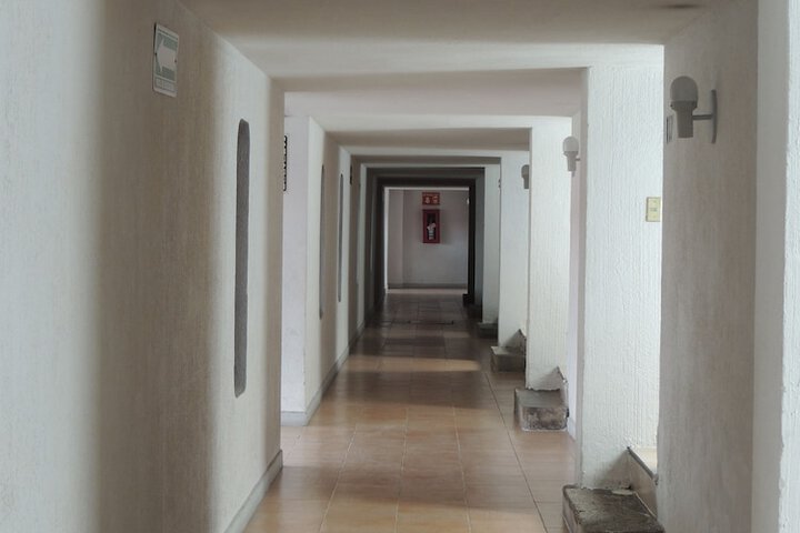 Room 34 of 49