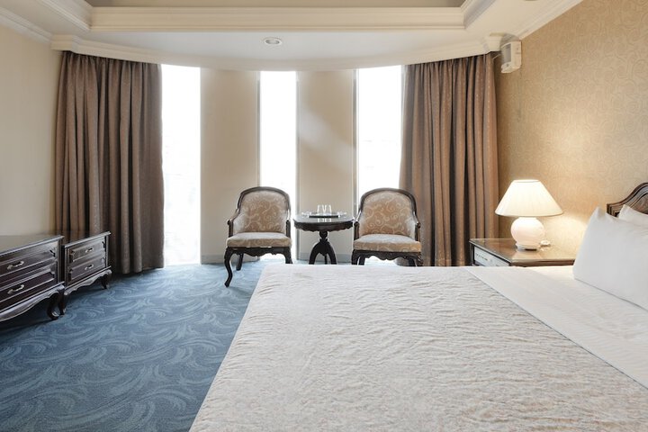 Room 7 of 38